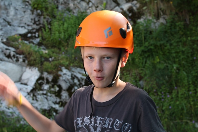 Village Camps International Summer Camp Leysin, Switzerland 2026-08-15 https://www.villagecamps.com/journals_admin/images/691-9-climb (12).jpg